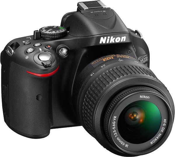 Nikon D5200 (Ảnh: kenrockwell.com)