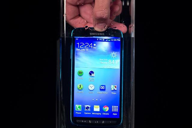 Samsung Galaxy S5 active (Nguồn: http://www.androidworld.it/)