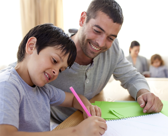 Tìm gia sư dạy kèm tiếng Anh tại nhà là cách tốt nhất để cải thiện trình độ tiếng anh cho bé