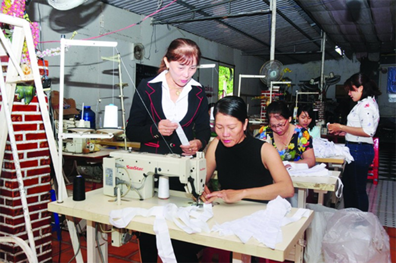 Tìm xưởng may gia công hàng chợ tại hà Nội  Xưởng sản xuất balo túi xách  Mặt Trời