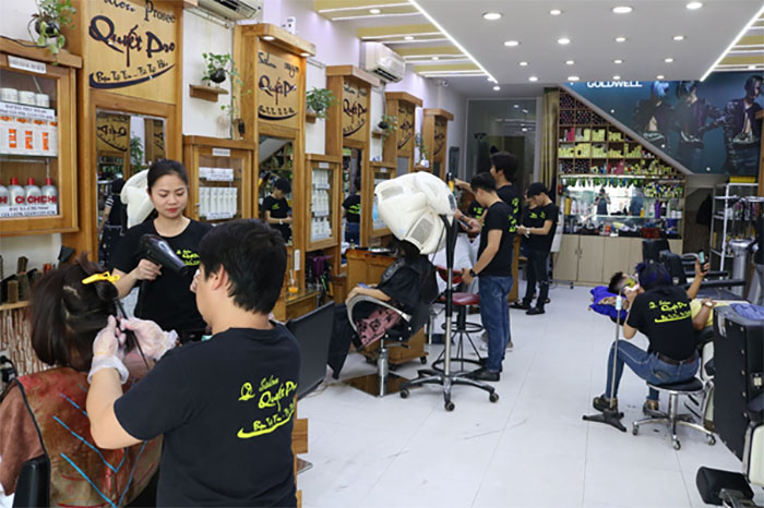 Môi trường làm việc của thợ làm tóc mang đến cho bạn nhiều lợi ích có giá trị