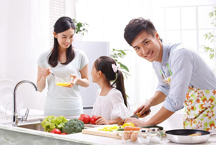 Nấu ăn tại nhà vừa tiết kiệm tiền, vừa tránh dịch hiệu quả Nấu ăn tại nhà vừa tiết kiệm tiền, vừa tránh dịch hiệu quả