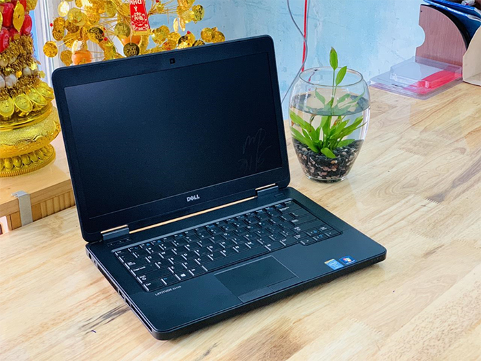 Thông tin cấu hình chi tiết của dòng máy Dell Latitude E5540