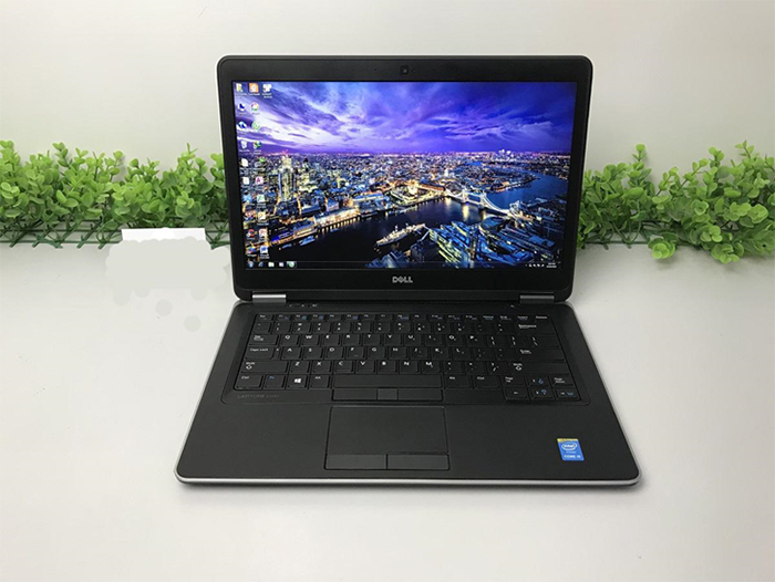 Cấu hình laptop Dell Latitude E7440 tương đối ổn khi dùng làm việc