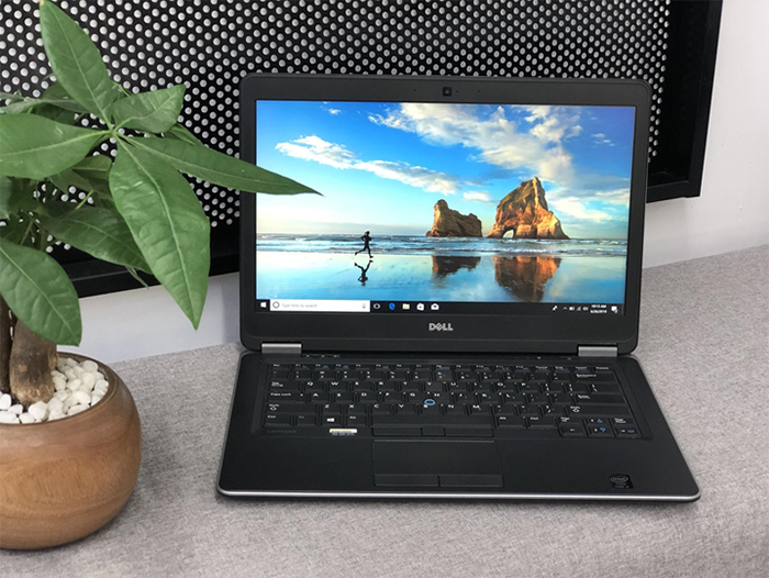 Với laptop Dell Latitude E7440 bạn có thể mở nhiều trang không lo bị lag