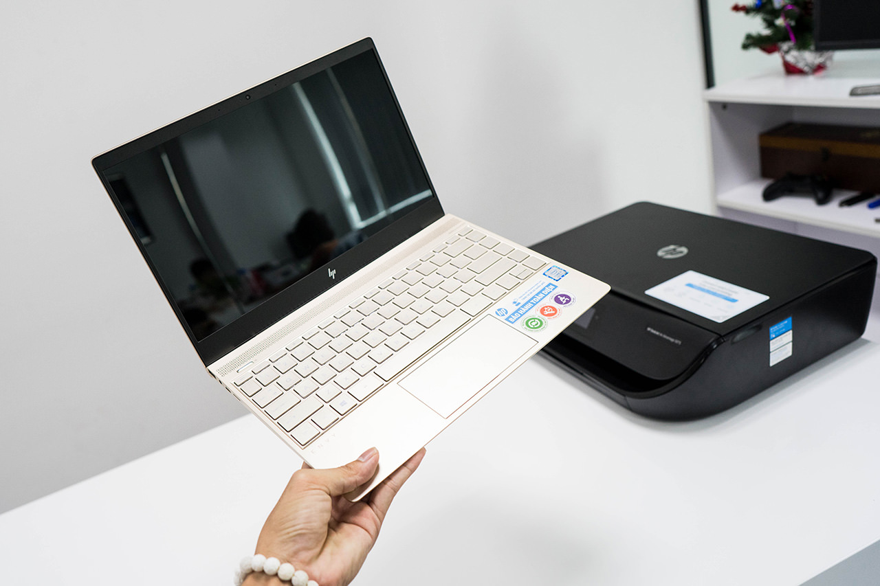 Top 3 laptop nhỏ gọn 2020 bền đẹp đáng mua nhất