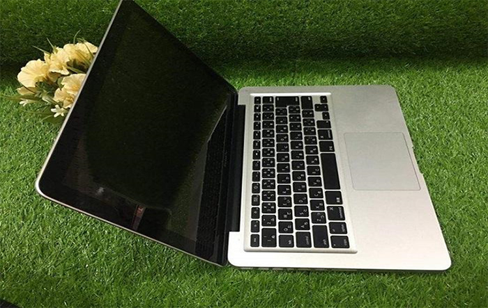 Dù ra đời gần thập kỷ nhưng macbook pro 2011 core i7 vẫn rất được yêu thích Dù ra đời gần thập kỷ nhưng macbook pro 2011 core i7 vẫn rất được yêu thích