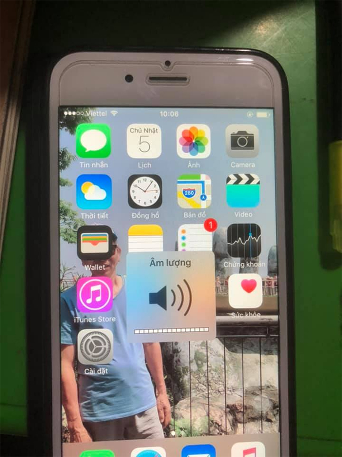 Kiểm tra âm lượng của iPhone có đang ở chế độ im lặng không? Kiểm tra âm lượng của iPhone có đang ở chế độ im lặng không?