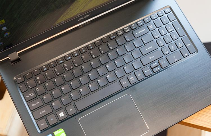 Acer AS A315-32-C9A4 ghi điểm với sự mỏng, nhẹ và tiết kiệm tối đa năng lượng tiêu thụ Acer AS A315-32-C9A4 ghi điểm với sự mỏng, nhẹ và tiết kiệm tối đa năng lượng tiêu thụ