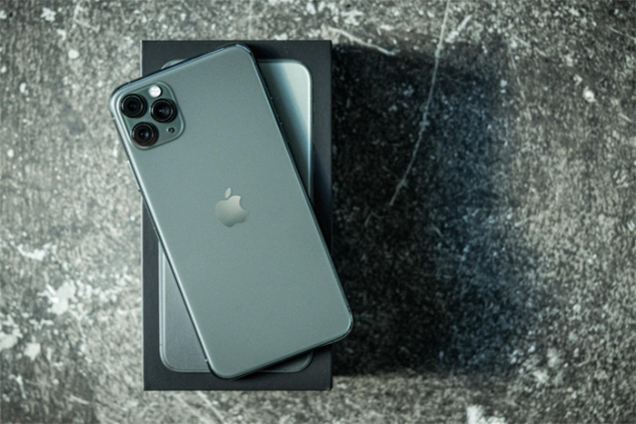 Điện thoại iPhone 11 Pro Max sở hữu pin trâu với 2 sim tiện dụng
