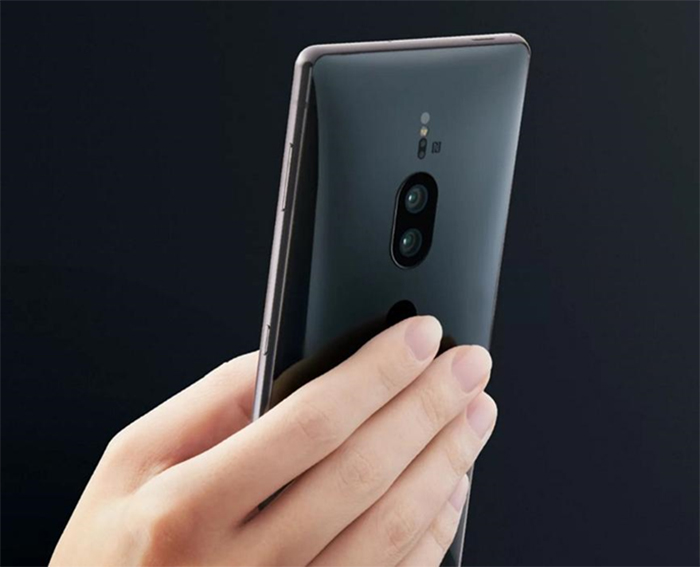 Xperia XZ2 thiết kế hiện đại với khả năng chống nước, va đập cực tốt Xperia XZ2 thiết kế hiện đại với khả năng chống nước, va đập cực tốt