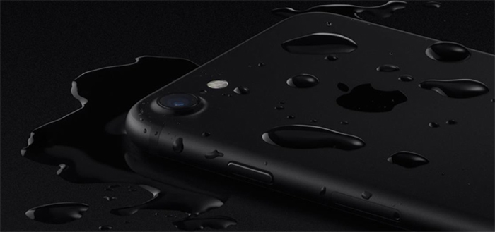 iPhone 7 và 7 Plus có thể sống sót khi lỡ có rơi xuống nhà vệ sinh, làm đổ thức uống vào chúng, bị ướt dưới trời mưa iPhone 7 và 7 Plus có thể sống sót khi lỡ có rơi xuống nhà vệ sinh, làm đổ thức uống vào chúng, bị ướt dưới trời mưa