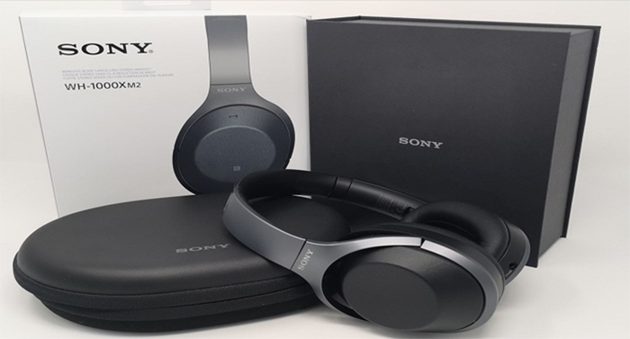 Thiết kế cổ điển của Sony WH 1000XM2.  tai nghe