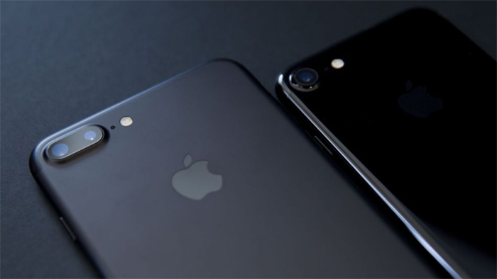 iPhone 7/7Plus được CEO Apple Tim Cook giới thiệu vào ngày 7 tháng 9 năm 2016 