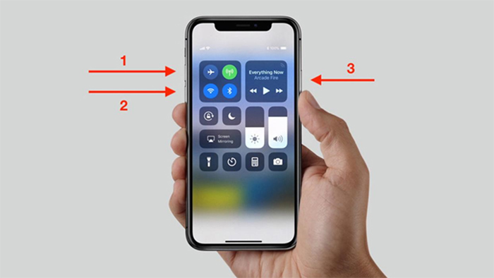 Khởi động lại iPhone X là cách phổ biến để sửa lỗi liệt màn hình