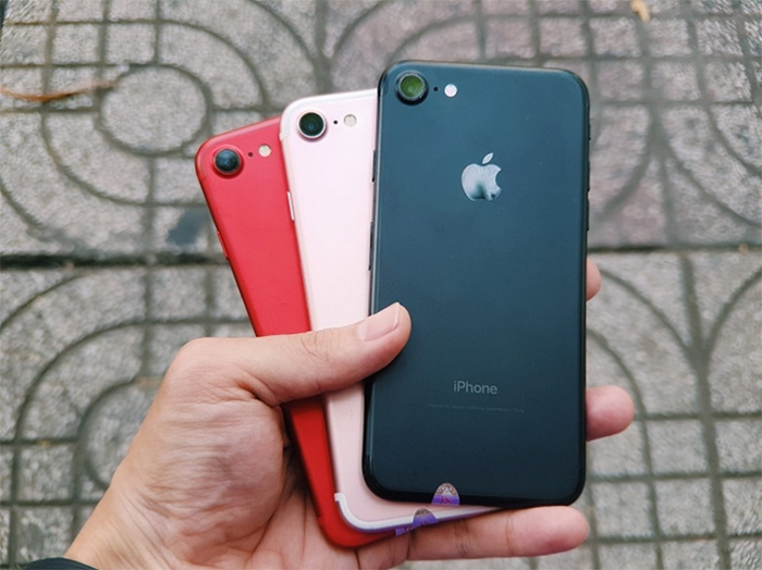 Hãy thử Restore lại iPhone 7 của mình, biết đâu lỗi mất IMEI iPhone 7 bạn đang gặp là do xung đột phần mềm mà bạn đã cài trên máy. Hãy thử Restore lại iPhone 7 của mình, biết đâu lỗi mất IMEI iPhone 7 bạn đang gặp là do xung đột phần mềm mà bạn đã cài trên máy.