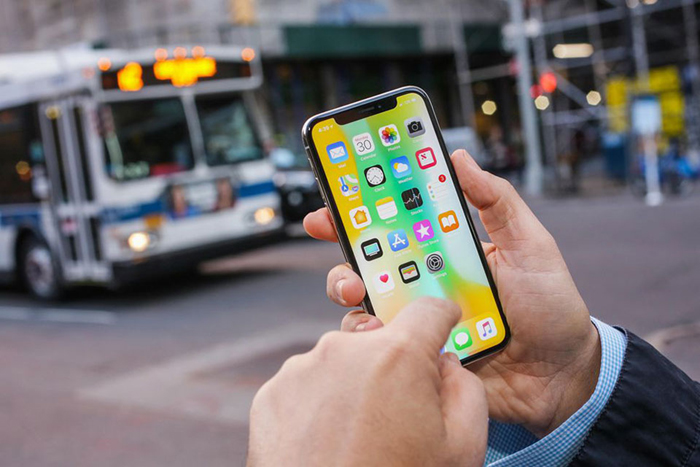 iPhone X có màn hình OLED, độ phân giải FullHD+