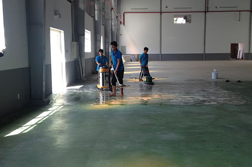Tạp vụ tại kho hàng