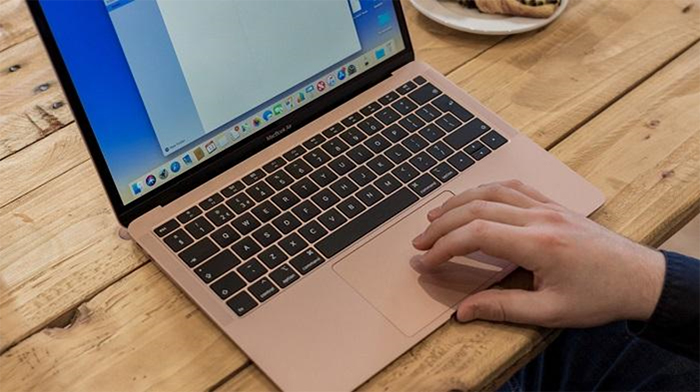 Macbook Air 2018 được đánh giá là dòng macbook có giá tốt nhất hiện nay