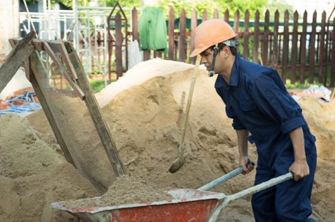 Tuyển phụ hồ Bình Dương làm việc theo ngày