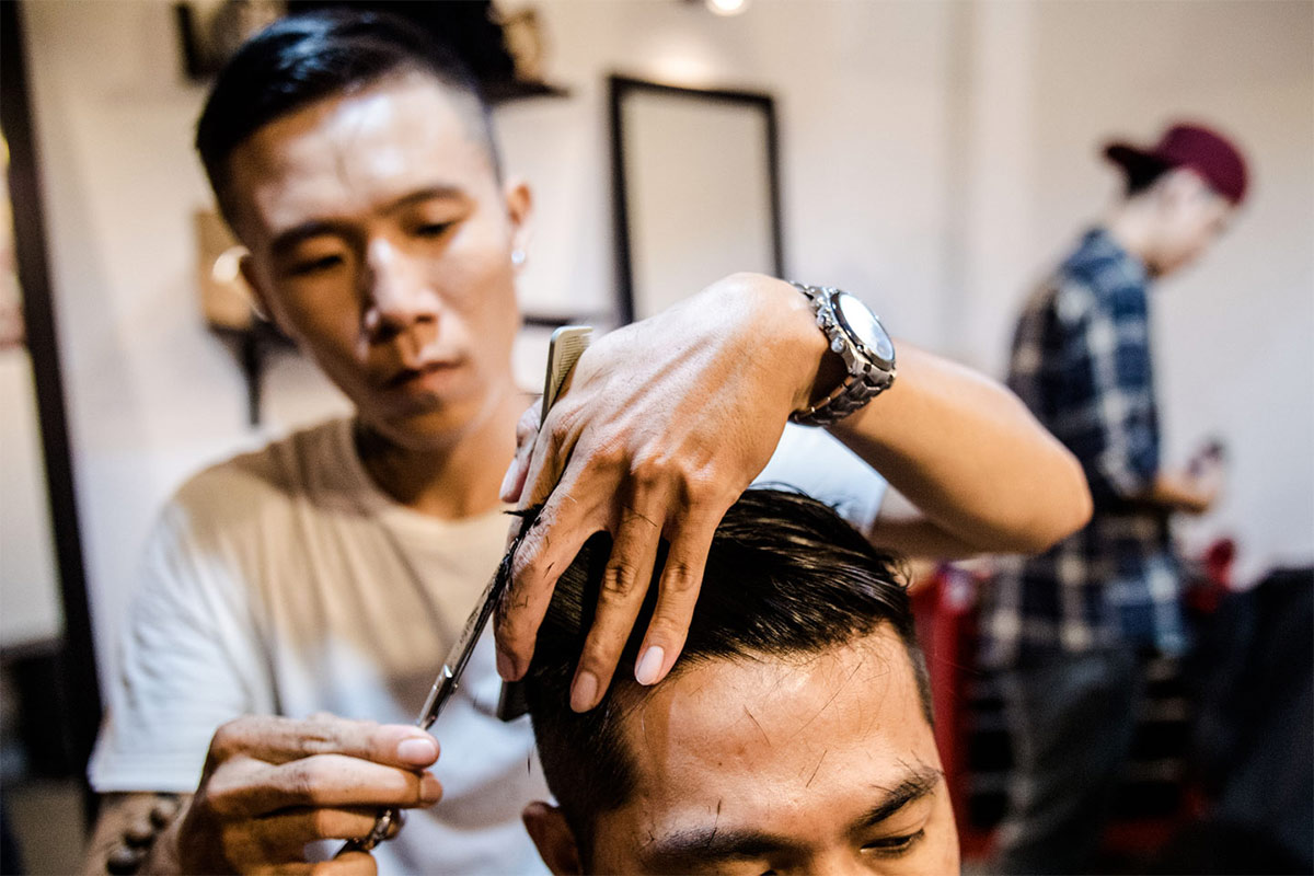 Hớt tóc miễn phí cho người dân - Báo Đồng Nai điện tử