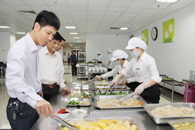 Việc làm nấu ăn theo ca cho công nhân tại TPHCM