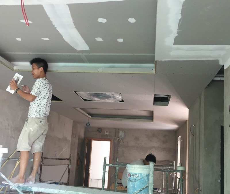 Tuyển thợ thạch cao phụ tại TPHCM