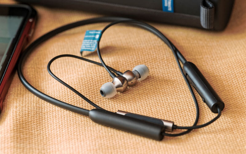 Kết nối tai nghe Bluetooth với máy tính xách tay