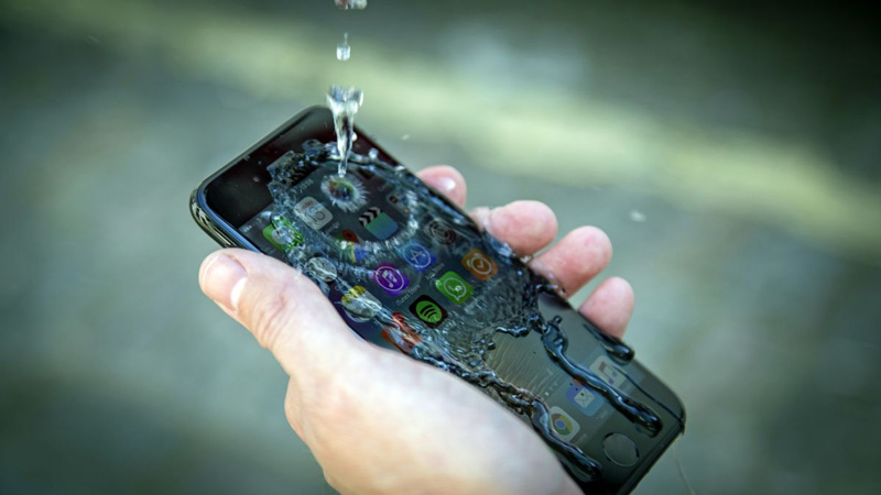 iphone bị vô nước