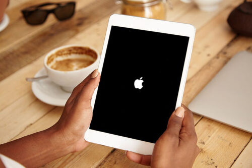 Khắc phục lỗi iPad không lên màn hình hay màn hình bị đen như thế nào?