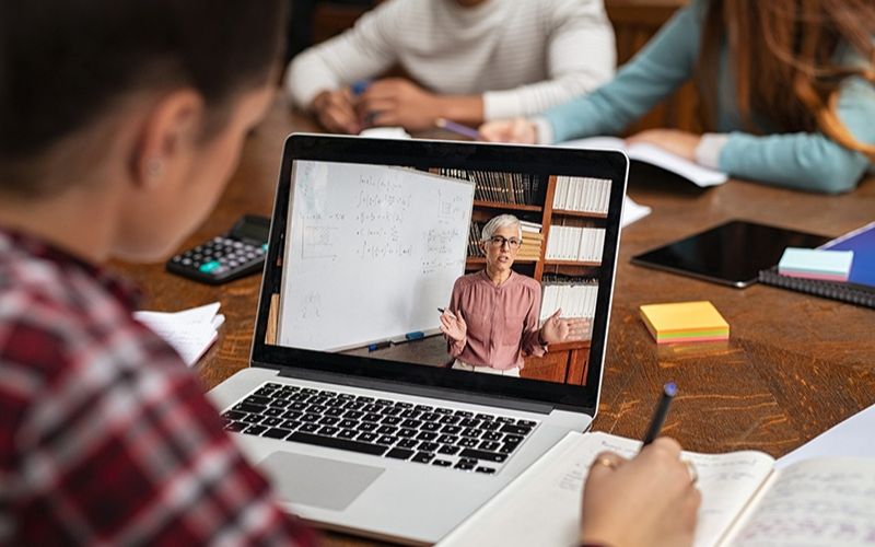 Những mẫu Laptop dưới 15 triệu cho sinh viên