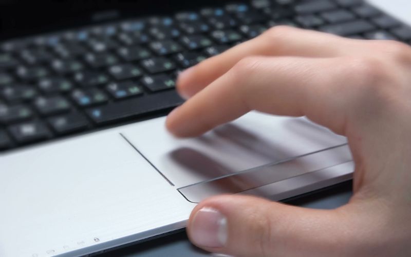 Laptop bị đơ chuột