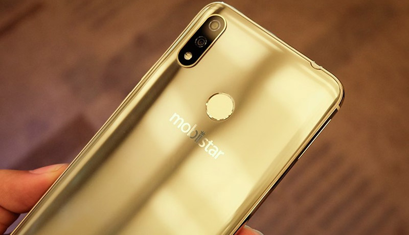 Thiết kế của Mobiistar X khá giống với thiết kế của chiếc điện thoại iPhone X cao cấp nhà Apple.