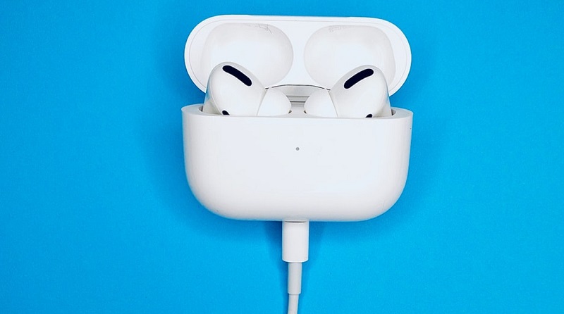 Vì sao tai nghe bluetooth sạc không vào pin? Hướng dẫn cách khắc phục hiệu quả tai nghe bluetooth sạc không vào pin