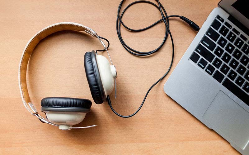 laptop bị kêu rè rè