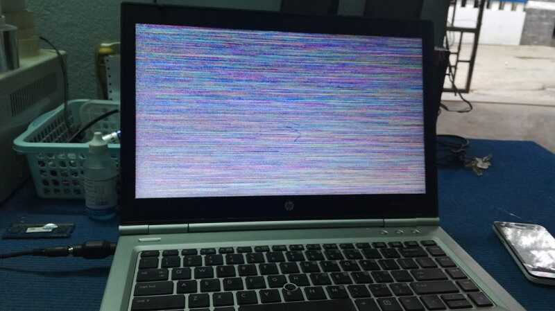 Laptop bị nhòe màn hình