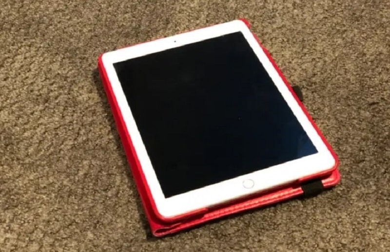iPad bị đen màn hình mà vẫn có tiếng