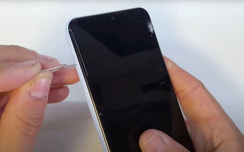 điện thoại Samsung bị đen màn hình nhưng vẫn chạy