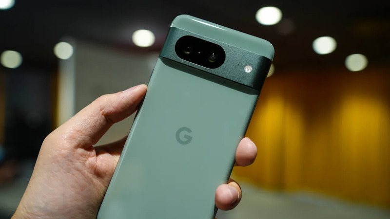 Một trong những yếu tố khiến người dùng đánh giá Google Pixel 8 cao đó là nhờ cụm camera với thông số ấn tượng