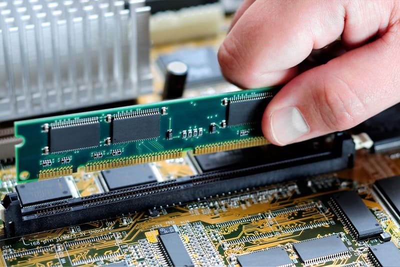 RAM 8GB cho laptop là mức dung lượng phổ biến đáp ứng nhu cầu của đa số người dùng