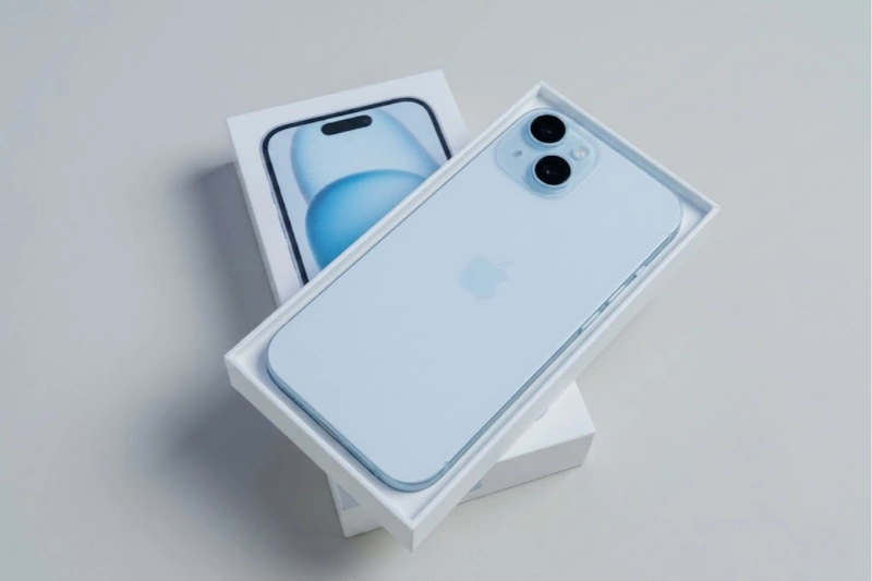 iPhone 15 màu Xanh Dương phù hợp với ai thích sự tinh tế, tối giản nhưng vẫn muốn khác biệt