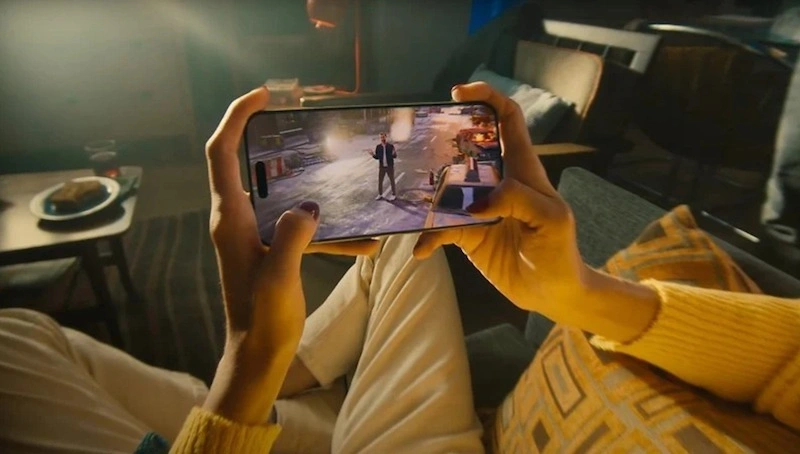 Cả iPhone và Samsung đều cho những trải nghiệm khá tốt khi chơi game