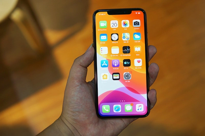 iPhone 11 Pro Max cũ vẫn là lựa chọn đáng giá với hiệu năng mạnh, camera tốt và mức giá hợp lý khi mua trong năm 2025