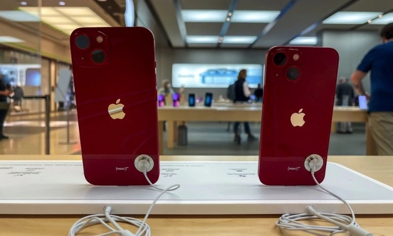 So sánh iphone 13 và 13 mini về thời lượng pin
