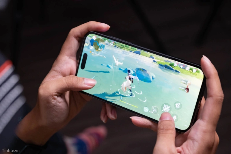 iPhone 14 Pro Max phù hợp với game thủ, còn iPhone 14 Pro tiện lợi hơn khi di chuyển