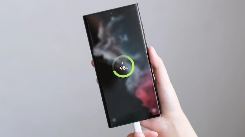 Tốc độ sạc của S22 Ultra nhanh hơn rất nhiều so với các đời trước đó