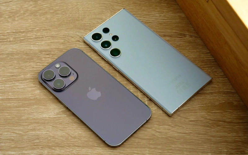 iPhone 15 Pro Max giữ giá lâu hơn so với Galaxy S24 Ultra