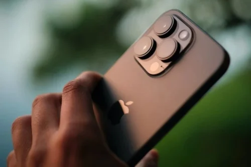 Kết nối 5G trên iPhone 15 Pro Max giúp trải nghiệm game online mượt mà