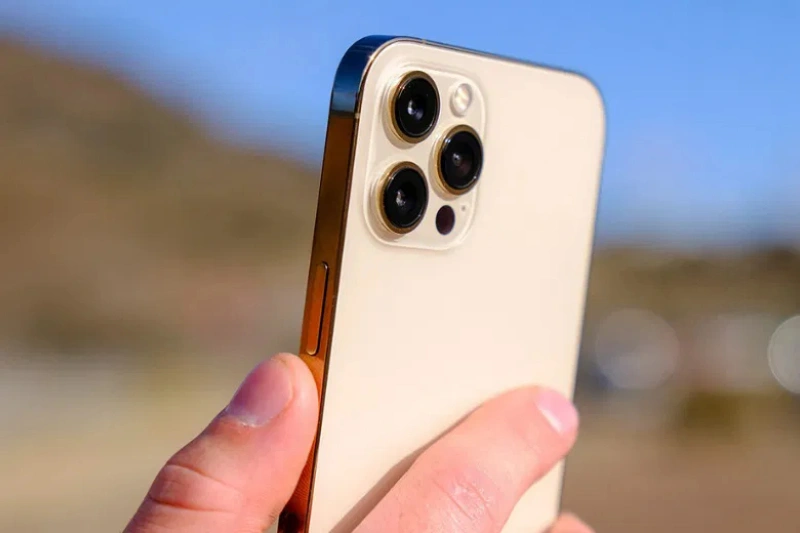 Có nên mua iphone 12 pro max với chất lượng camera chụp ảnh sắc nét