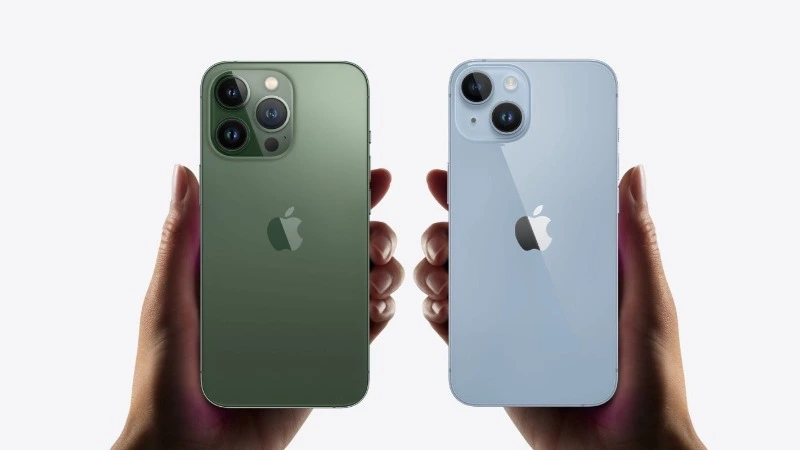 iPhone 13 Pro Max giữ giá tốt nhờ tính năng cao cấp, còn iPhone 14 Plus có thể mất giá nhanh hơn nhưng thiết kế lại bền bỉ hơn
